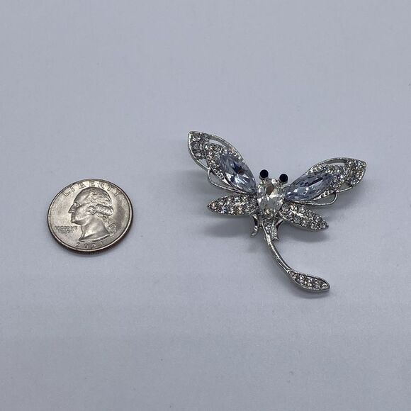 ✨ 🆕 ✨ Dragonfly Insect SILVER Collar Pin Brooch✨ - Picture 6 of 10
